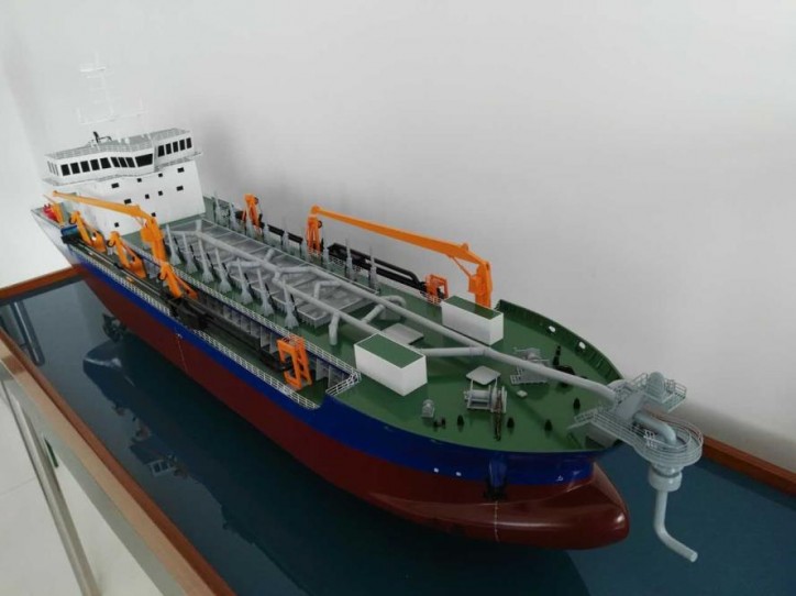 MAN 32/40 Package for Chinese Dredger