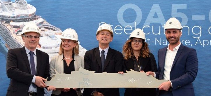 First steel cutting ceremony of the new Oasis-class ship for RCL
