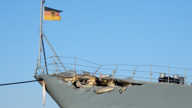 VIDEO: German Warship Mecklenburg-Vorpommern Collided With Container ship Nordic Bremen in Kiel Canal