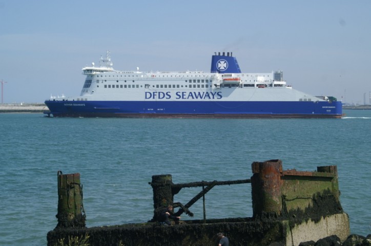 Abandoned backpack caused evacuation of UK-ferry near Dunkirk, France