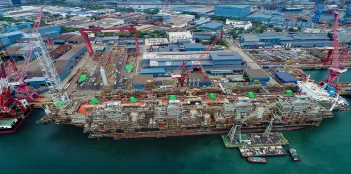 FLNG Hilli Episeyo departs Keppel Shipyard