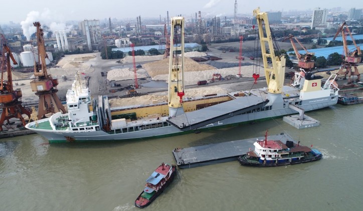 Damen shipping multiple pontoons to Rotterdam