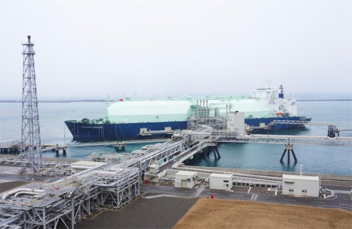 LNG Tanker “Oceanic Breeze” Makes First Call at Naoetsu LNG Terminal, Japan
