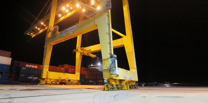 The Deepest Container Terminal in Iberia Debuts His First Regular Service with MacAndrews