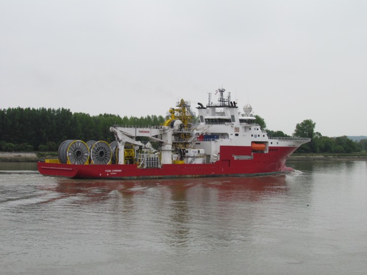 Offshore ship Fugro Symphony on fire in Peterhead port