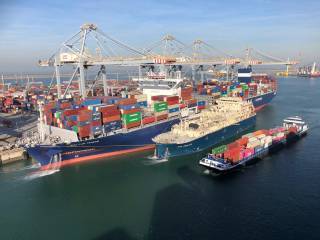CMA CGM TENERE carries out its first LNG bunkering in Rotterdam