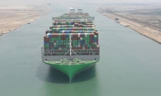 World’s largest container ship crosses Suez Canal
