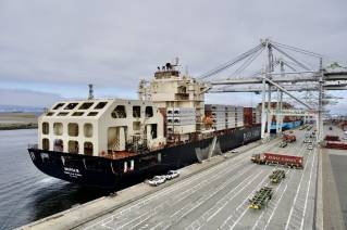 Stabilis Solutions Provides Technical & Operational LNG Bunkering Services for First LNG-Powered Ship in Long Beach, CA