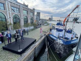 Fleet Cleaner demonstrates remote control of hull cleaning services