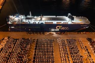 World’s first multi-fuel LNG battery hybrid PCTC Auto Advance and sistership Auto Aspire christened at Zeebrugge ceremony
