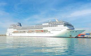 SCZONE receives the floating hotel MSC Splendid with regular touristic trips