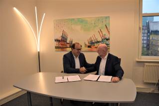 Port of Belledune signs MOU with Port of Hamburg