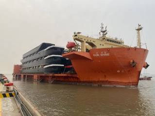 Hull of the world’s 1st inland hydrogen vessel heads for outfitting in the Netherlands