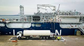 Avenir LNG Conducts Germany’s First LNG Ship-to-Truck Unloading Operation in the Port of Mukran