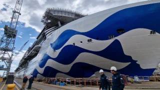Fincantieri Floats Out Its First LNG Cruise Ship Sun Princess