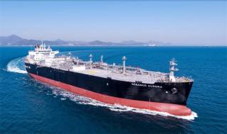 IINO Kaiun Kaisha Takes Delivery of VLGC Oceanus Aurora