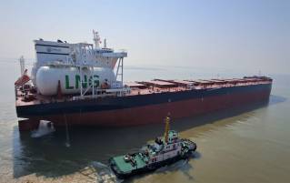 Himalaya Shipping Takes Delivery of Newcastlemax Mount Etna
