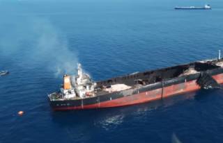 Three crew missing after tanker catches fire off Malaysia (Video)