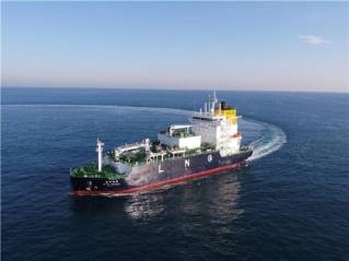 South Korea christens first homegrown advanced LNG bunkering ship