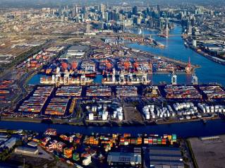 Stolthaven Terminals signs MoU for green methanol bunkering hub in Australia