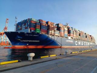 CMA CGM LIBERTY arrives at the Port of Yokohama, the first LNG-powered containership to call a Japanese Port