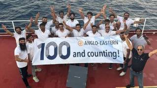 Anglo-Eastern celebrates 100th Starlink Maritime installation
