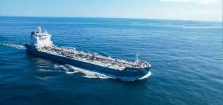 Chengxi Shipyard delivered a 17000 DWT Asphalt Tanker to KUMIAI