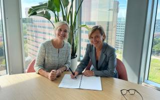 Carisbrooke Shipping Signs Major Shipbuilding Contract With Thecla Bodewes Shipyards For Diesel-Electric Vessel