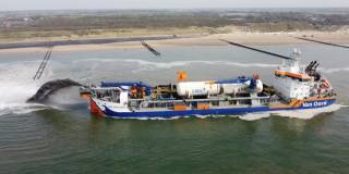 Zeeland coastline reinforced by Van Oord's new LNG hopper dredgers
