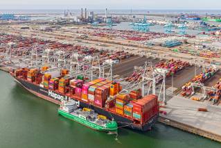 Hapag-Lloyd takes largest ship-to-ship LBM delivery to date made possible by the joint effort of STX group and Titan Clean Fuels