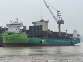 World’s first methanol dual-fuel retrofit container ship delivered