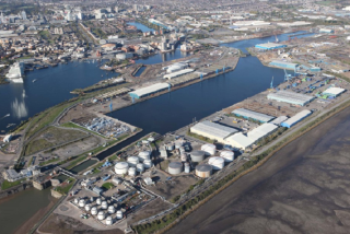 Port of Cardiff celebrates new contract with leading energy company