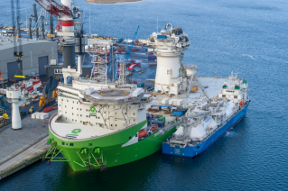 Next-generation offshore installation vessel ‘Orion’ fuelled for the first time with LNG