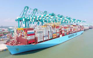 Maersk plans to build and operate a new sales and logistics centre in Duisburg