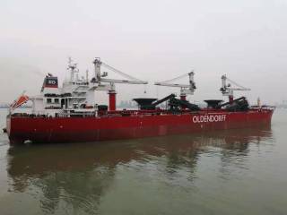 OLDENDORFF CARRIERS orders two Ultramax newbuildings and acquires two Post Panamax vessels