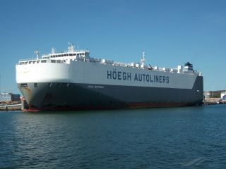 Unbeatable liner service secures transportation of critical breakbulk cargo