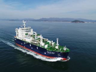 Qatar Petroleum and Korea Gas Corporation (KOGAS) signs a 20-year SPA to supply 2 Million tons of LNG Annually