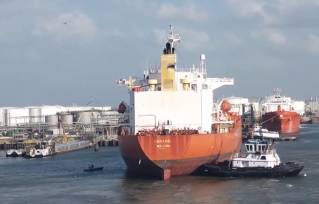 Klaveness Combination Carriers sells a 21-years old CABU vessel in a historically strong dry bulk market