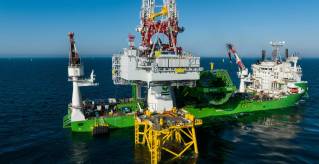 DEME’S next-generation vessel Orion successfully installs the Fécamp offshore sustation jacket and topside