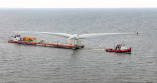 Wagenborg supports installation wind turbines "Windpark Fryslân"