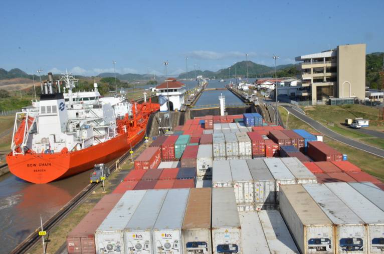 panama canal yacht transit fees