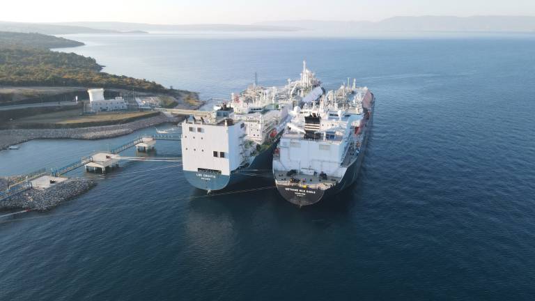 Spotted: FSRU LNG Croatia Receives Its 15th Cargo - VesselFinder