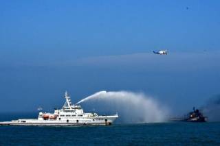 Cargo Ship and Tanker Collide off Shanghai - 14 People Missing (Video)