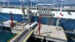 LNG Croatia: 100th LNG reloading from the FSRU vessel to LNG transport trucks