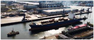 Teesport Welcomes Largest Containership