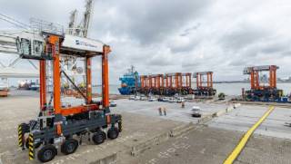 New Straddle Carriers for Hutchison Ports ECT Rotterdam