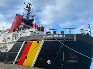 Boluda Towage’s Bremen Fighter is sporting the official German Coast Guard Colours