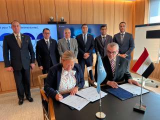 Suez Canal Authority and Maersk sign bilateral cooperation agreement
