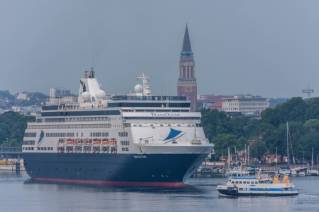 MS VASCO DA GAMA welcomed at Ostseekai for maiden call