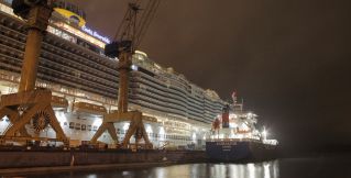 Gasum conducts its first ship-to-ship LNG bunkering to a cruise ship
